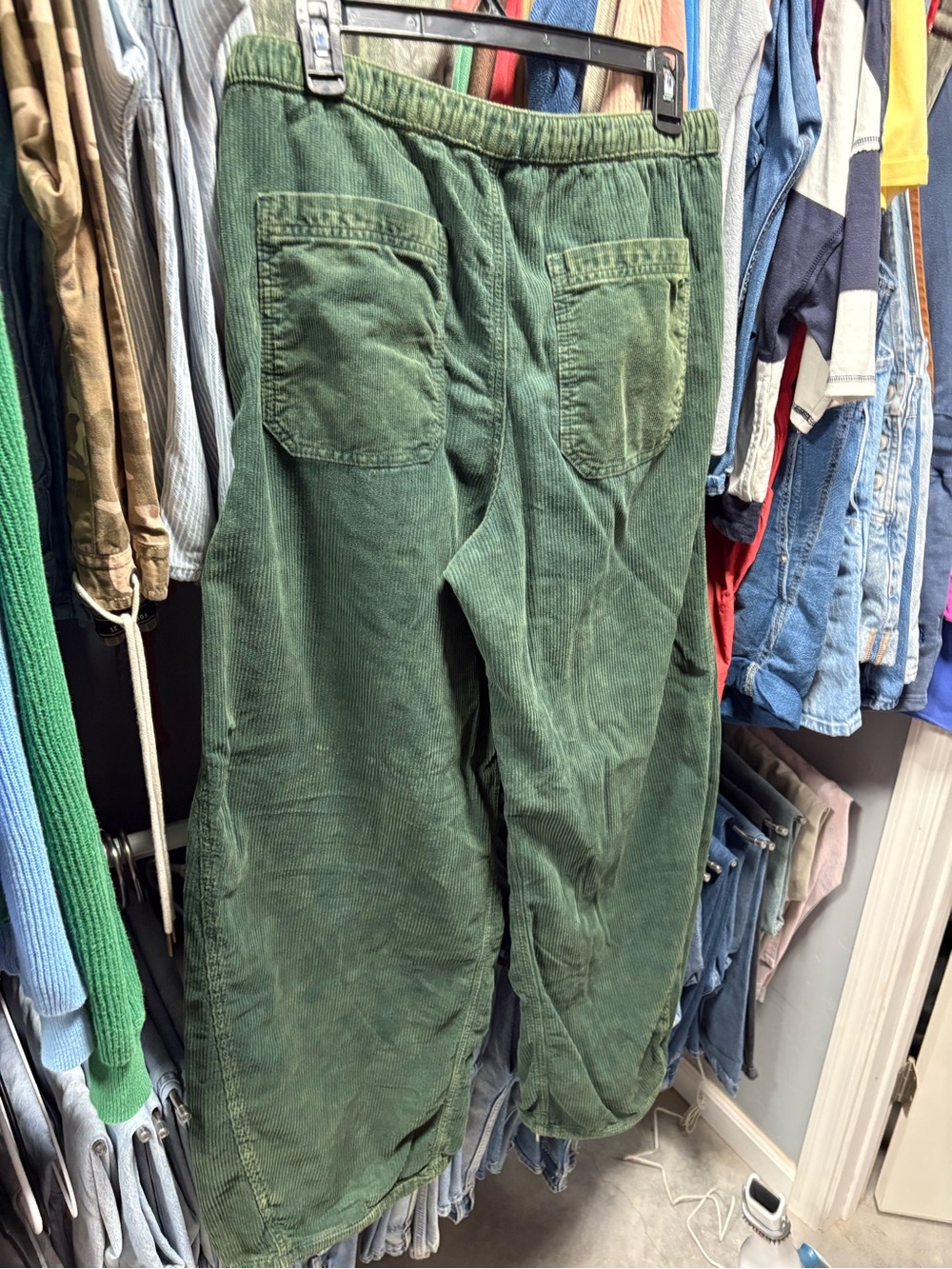 Urban Outfitters BDG Station Cocoon Corduroy Baggy Barrel Leg Cargo Pants - Picture 9 of 9